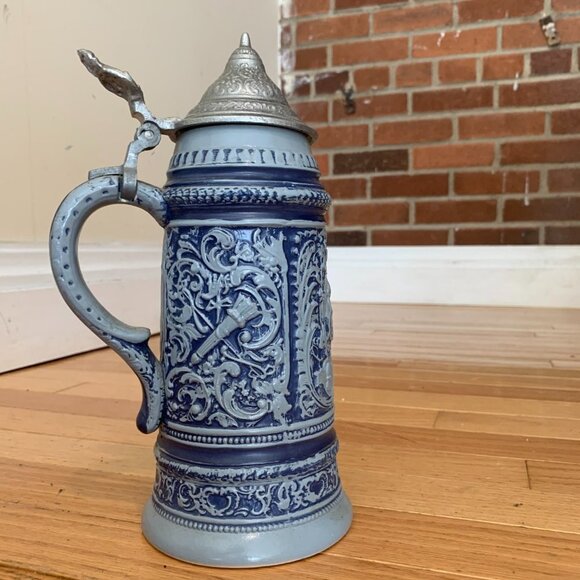 Vintage German Beer Stein Handgemalt with Pewter Lid - Picture 2 of 15